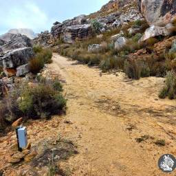 A complete camera trap station